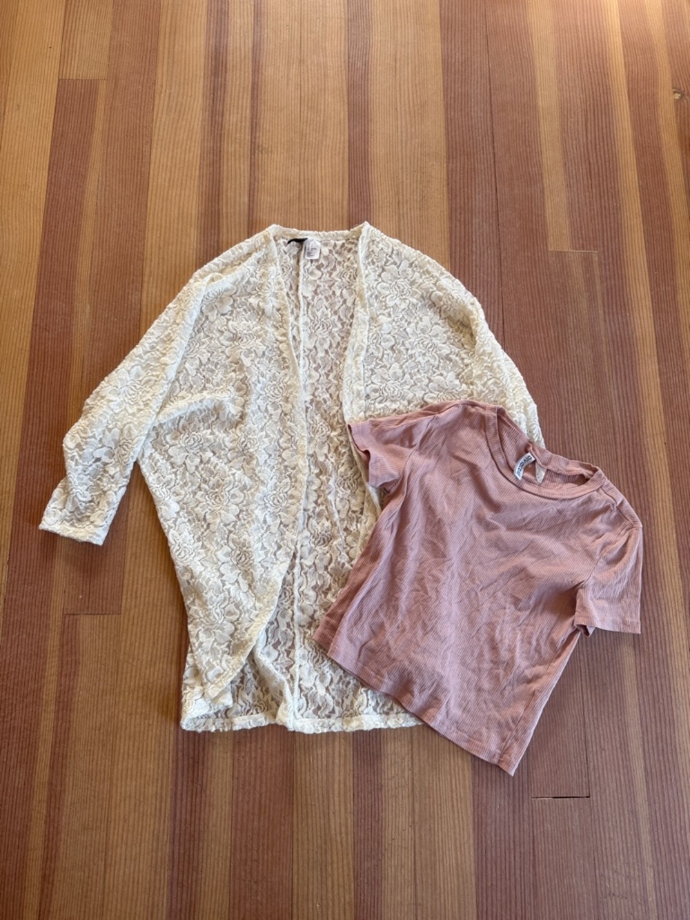 H&M Lace floral pattern Cardigan and basic crop tee bundle